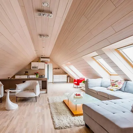 Bach Apartment Valgeranna