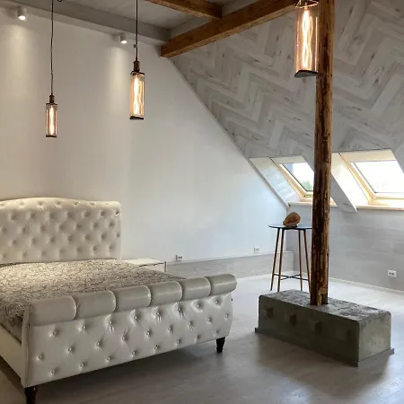 Bach Apartment Valgeranna