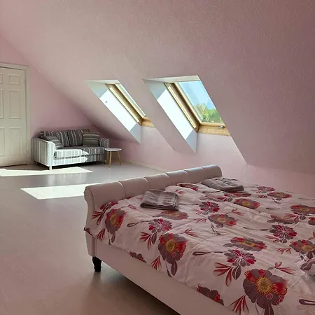 Bach Apartment *