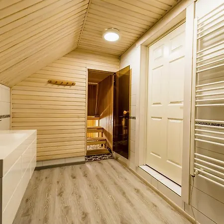Bach Apartment
