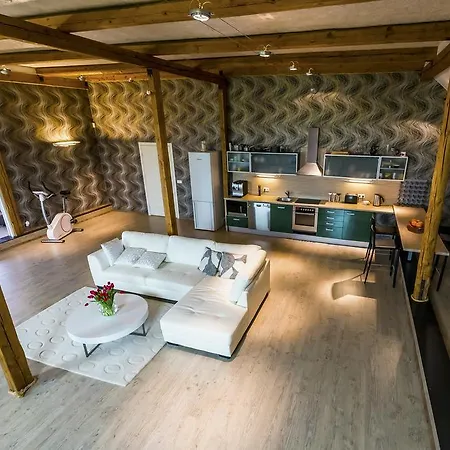 Bach Apartment *